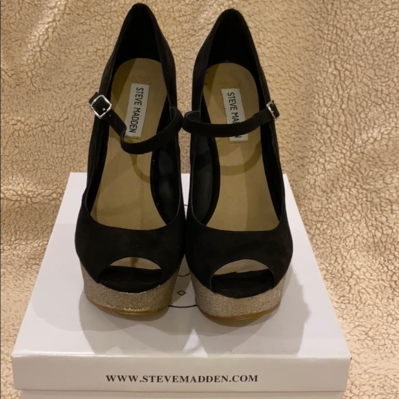 Steve Madden Operaa Wedge Pump - Picture 2 of 8